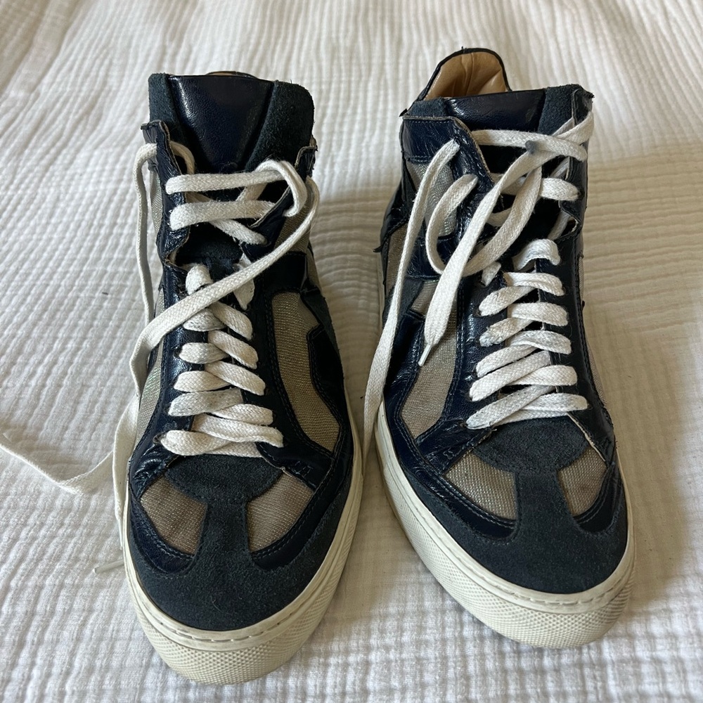 Stylish Men's High-Top Sneakers in Black and White